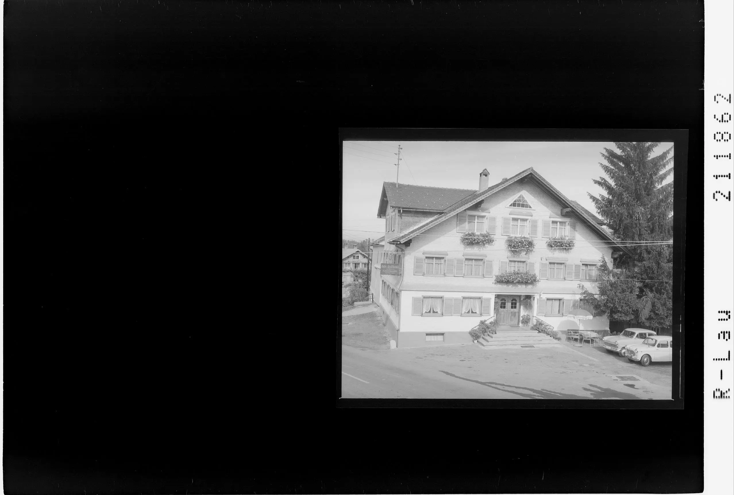 Historische Außenansicht des Gasthaus Brauerei Krumbach im Jahr 1966
